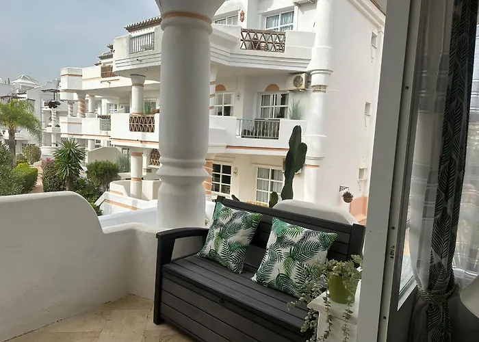 Flat In Matchroom Golf Pool Beach
